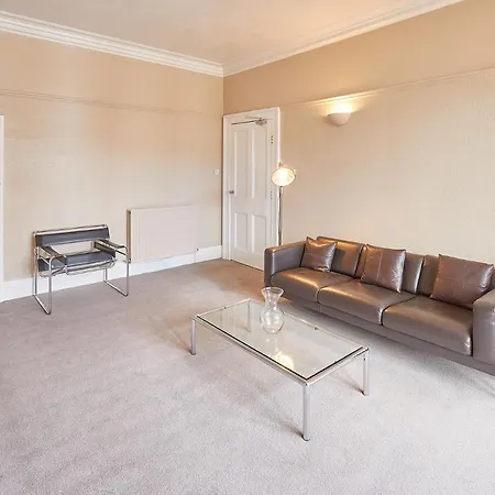 Host & - Time Out Apartman Whitby